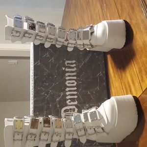 Demonia platform boots